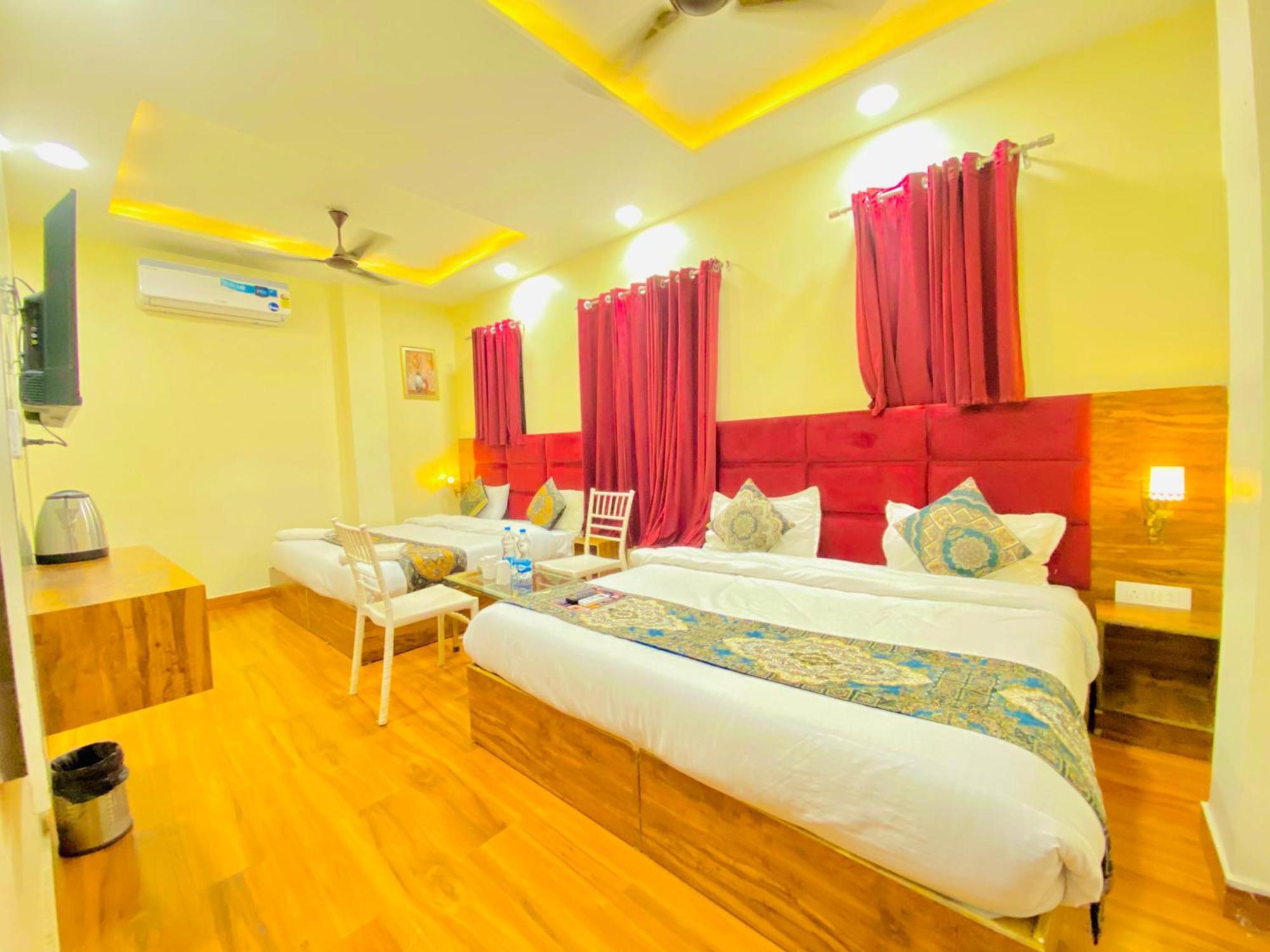 Hotel Holiday First 300 Meter From Golden Temple อัมริตสา ภายนอก รูปภาพ